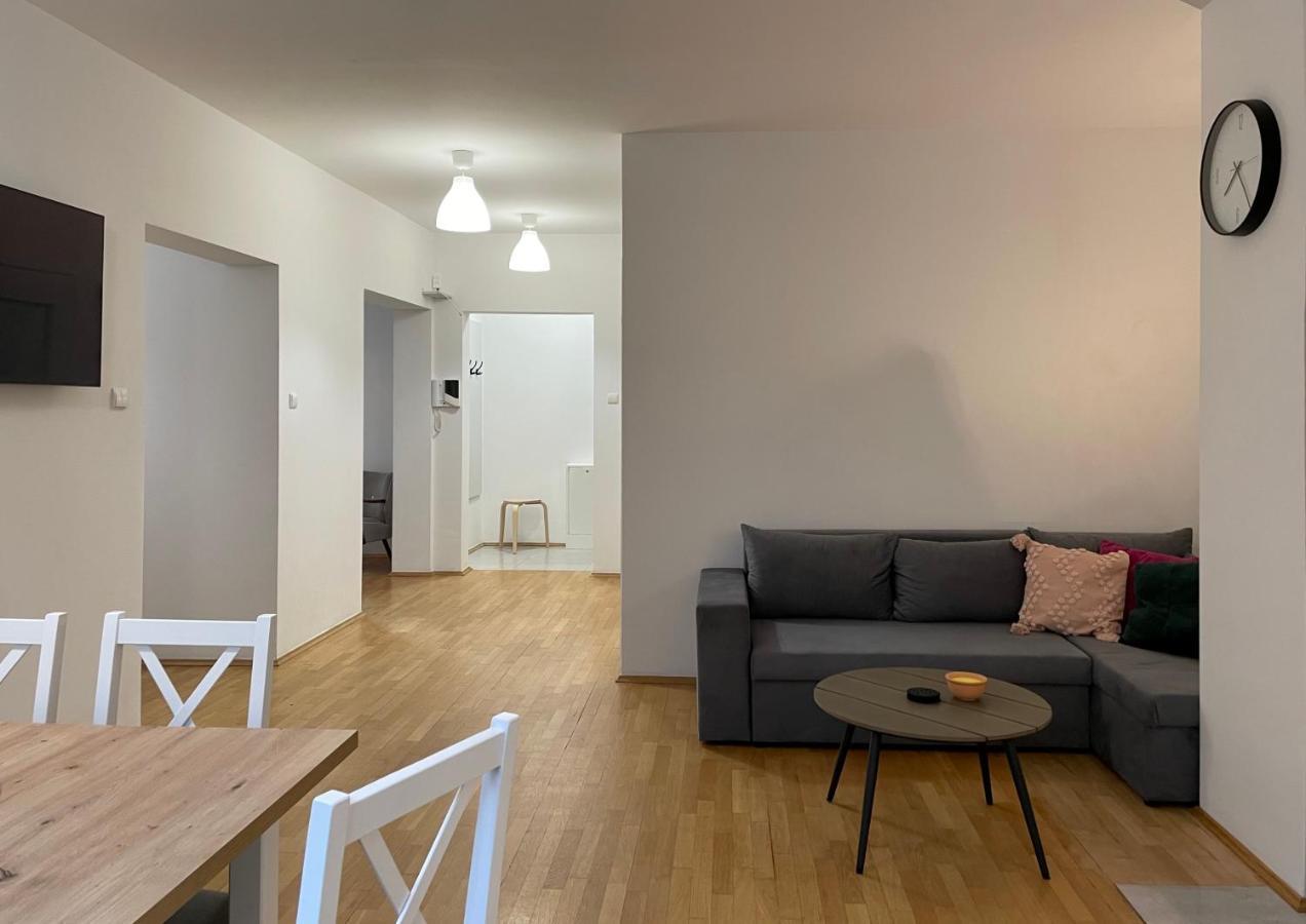 Apartament Przy Atrium Okolice Stacji Metra Rondo Onz Warszawa Zewnętrze zdjęcie