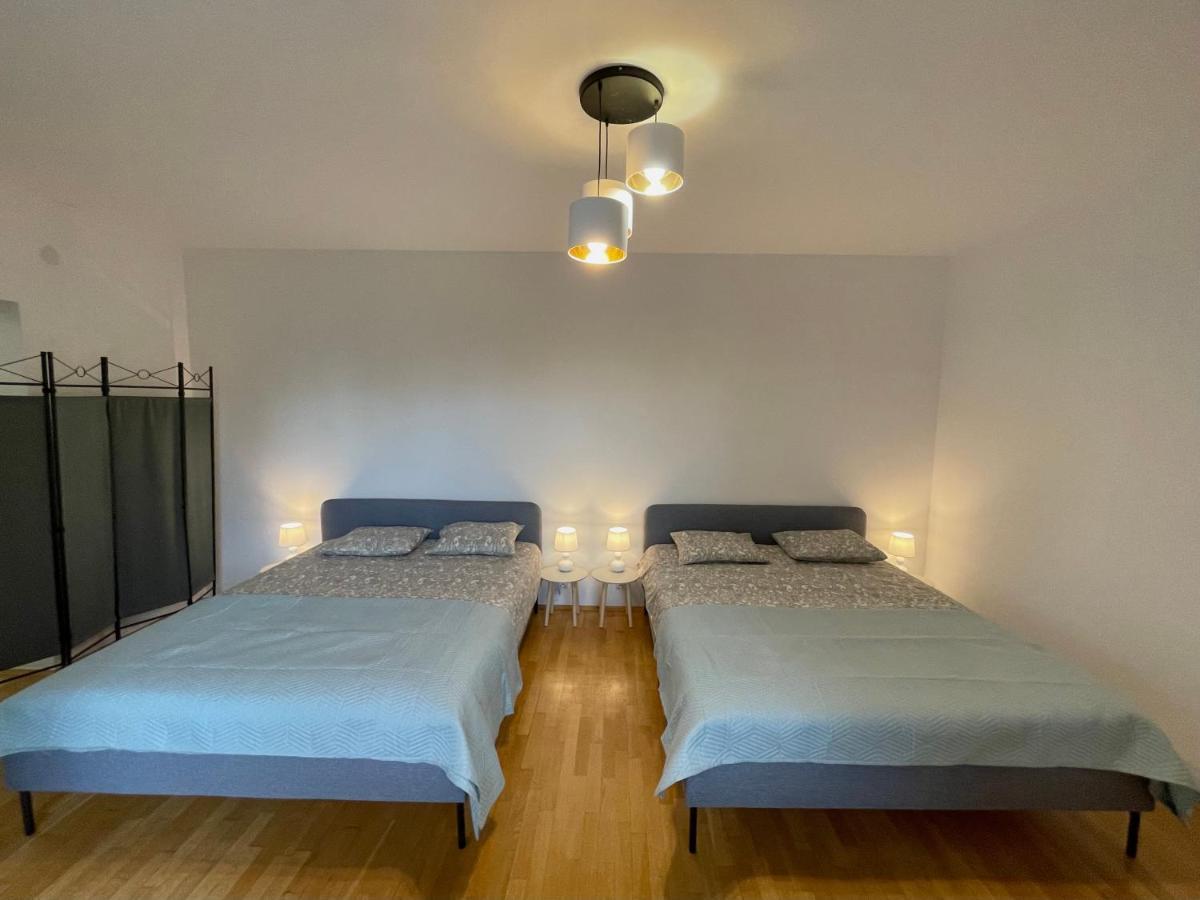 Apartament Przy Atrium Okolice Stacji Metra Rondo Onz Warszawa Zewnętrze zdjęcie